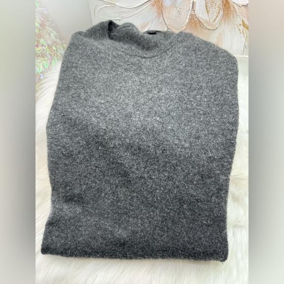 J. Crew Men's Dark Gray Crewneck Sweater size large - Picture 5 of 9